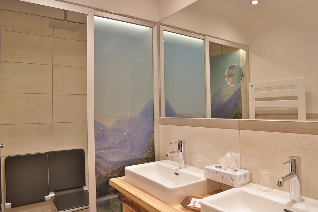 ホテル Haus Hinterトゥクス 部屋 写真