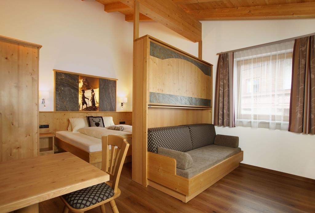 ホテル Haus Hinterトゥクス 部屋 写真