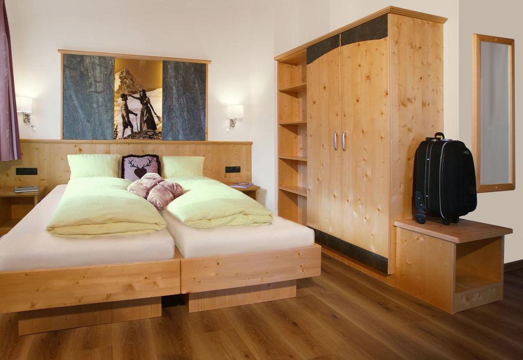 ホテル Haus Hinterトゥクス 部屋 写真